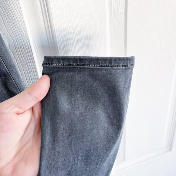 J Brand Alana High-Rise Cropped Jean in Dust - Picture 4 of 7